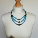 Collier en Ivoire Bleu et Noir 1
