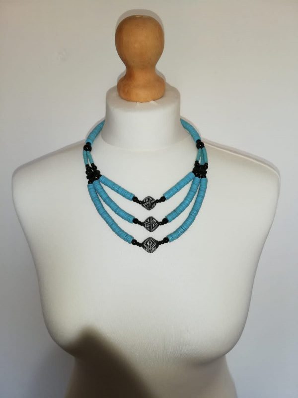 Collier en Ivoire Bleu et Noir 1
